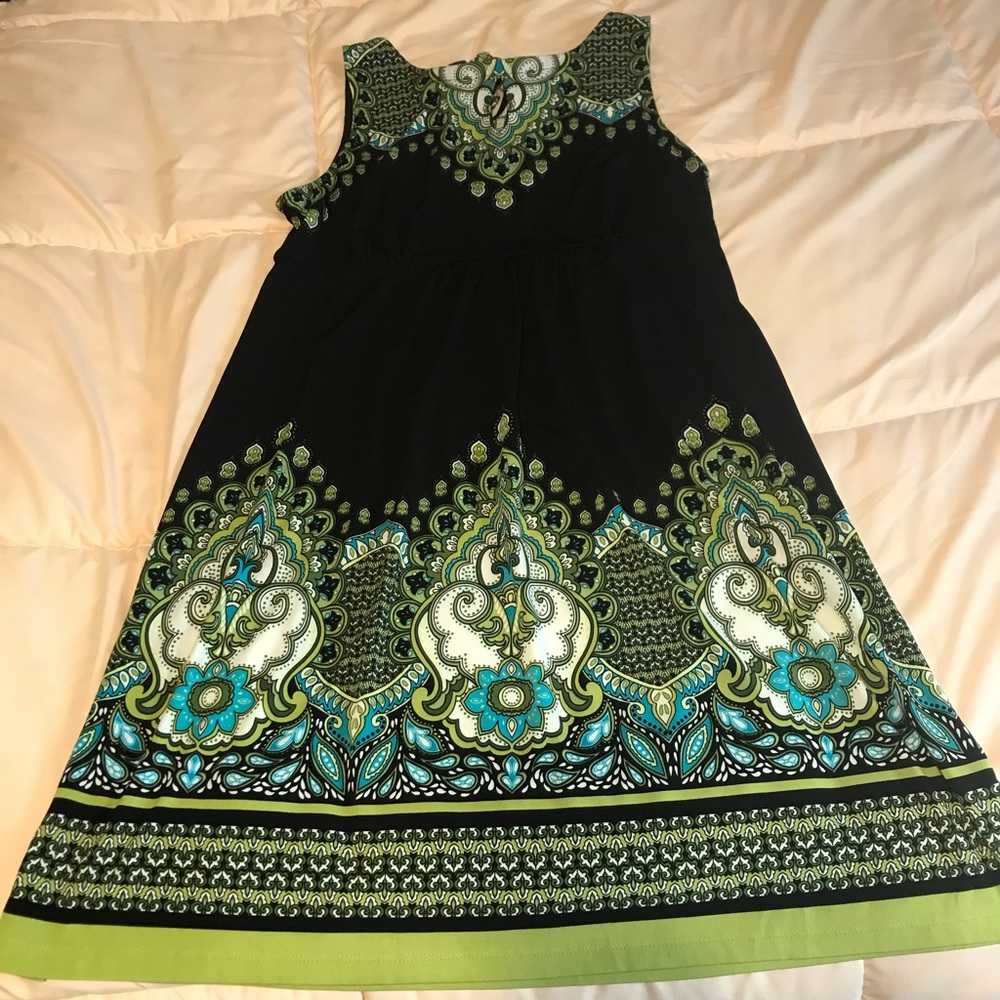 Cute dress!